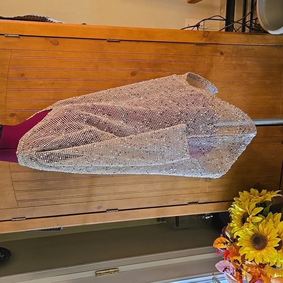 LU LU B 3/4 LENGTH SLEEVES PULLOVER TOP - Picture 5 of 8